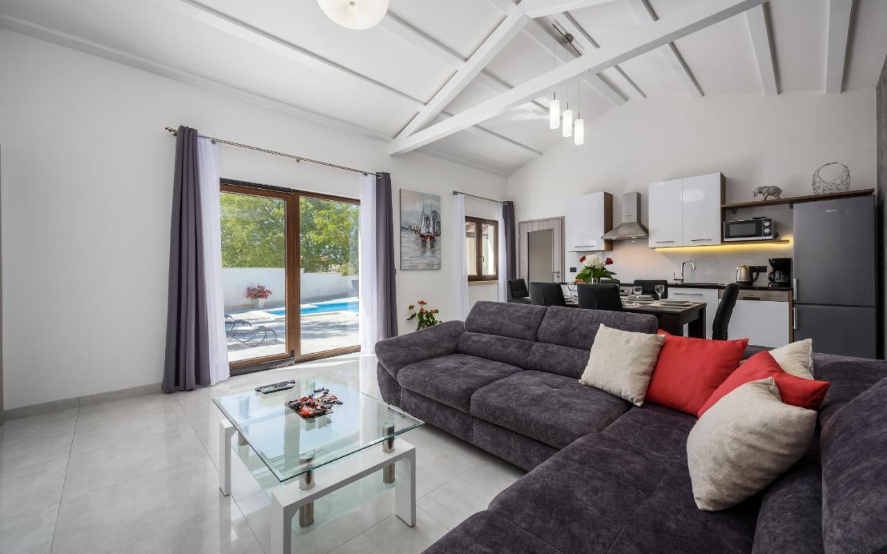 Villa Desapemani Žminj Kültér fotó