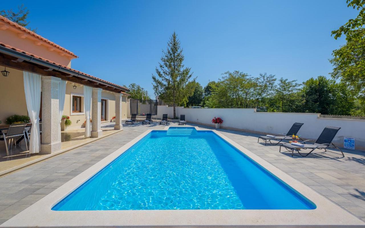 Villa Desapemani Žminj Kültér fotó